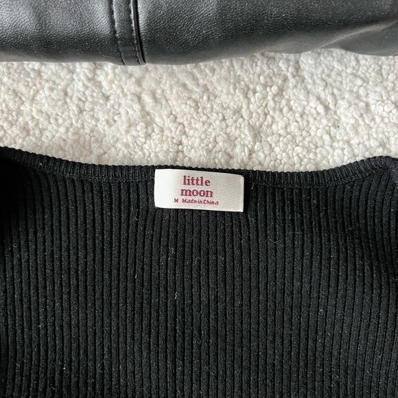 Aritzia black too - Picture 2 of 2